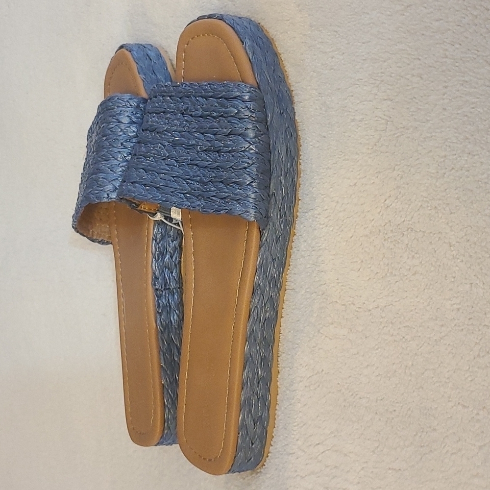 Shoes from universal thread - Picture 3 of 10